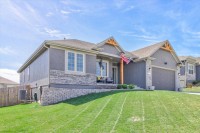 1203 NW High View Dr, Grain Valley, MO 64029 - listing photo 3